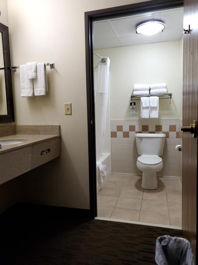Americinn By Wyndham Hotel